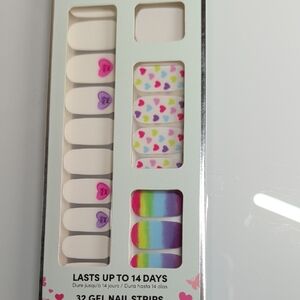 Dashing Diva Nail Strips Valentine's Day